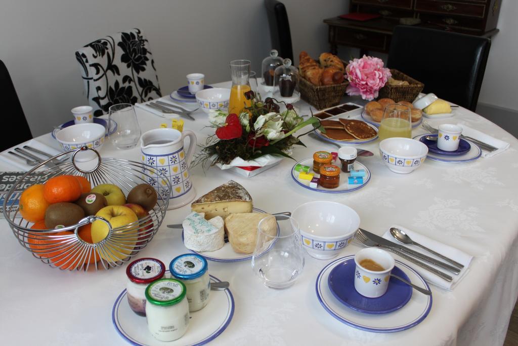 Au Coeur De Beauvais Bed & Breakfast Bagian luar foto