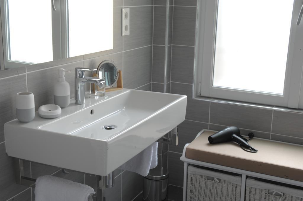 Au Coeur De Beauvais Bed & Breakfast Bagian luar foto